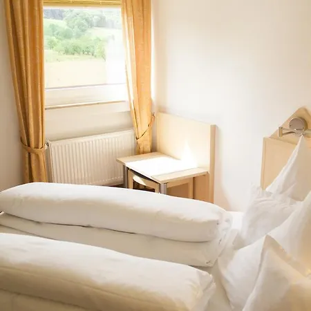 ホテル Stausee-hotel メッツィンゲン