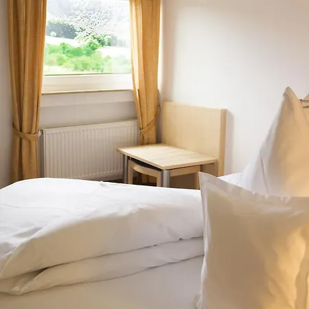 Stausee-hotel ホテル