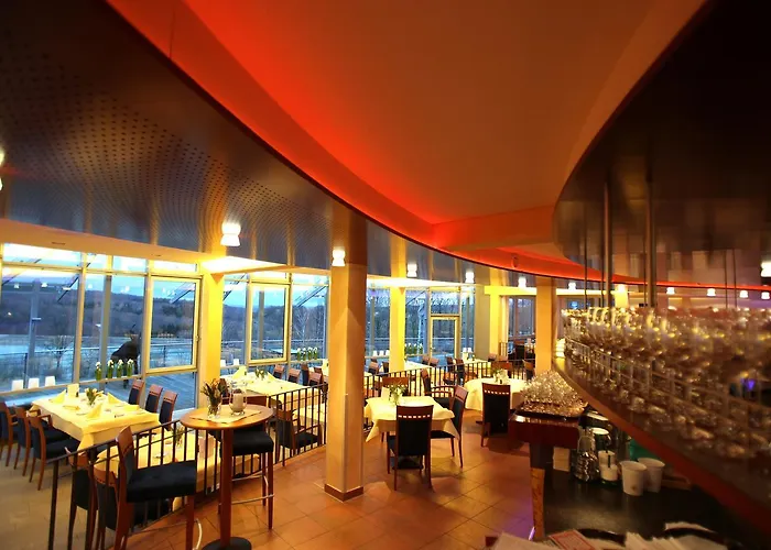 فندق - ستاوسي ميتسنغن