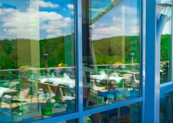 فندق - ستاوسي ميتسنغن