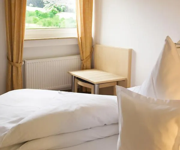 - ستاوسي فندق